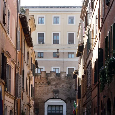 Borgo Pio 4*