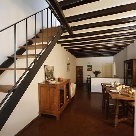Borgo Pio 4*