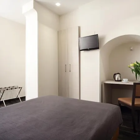 Borgo Pio 4*